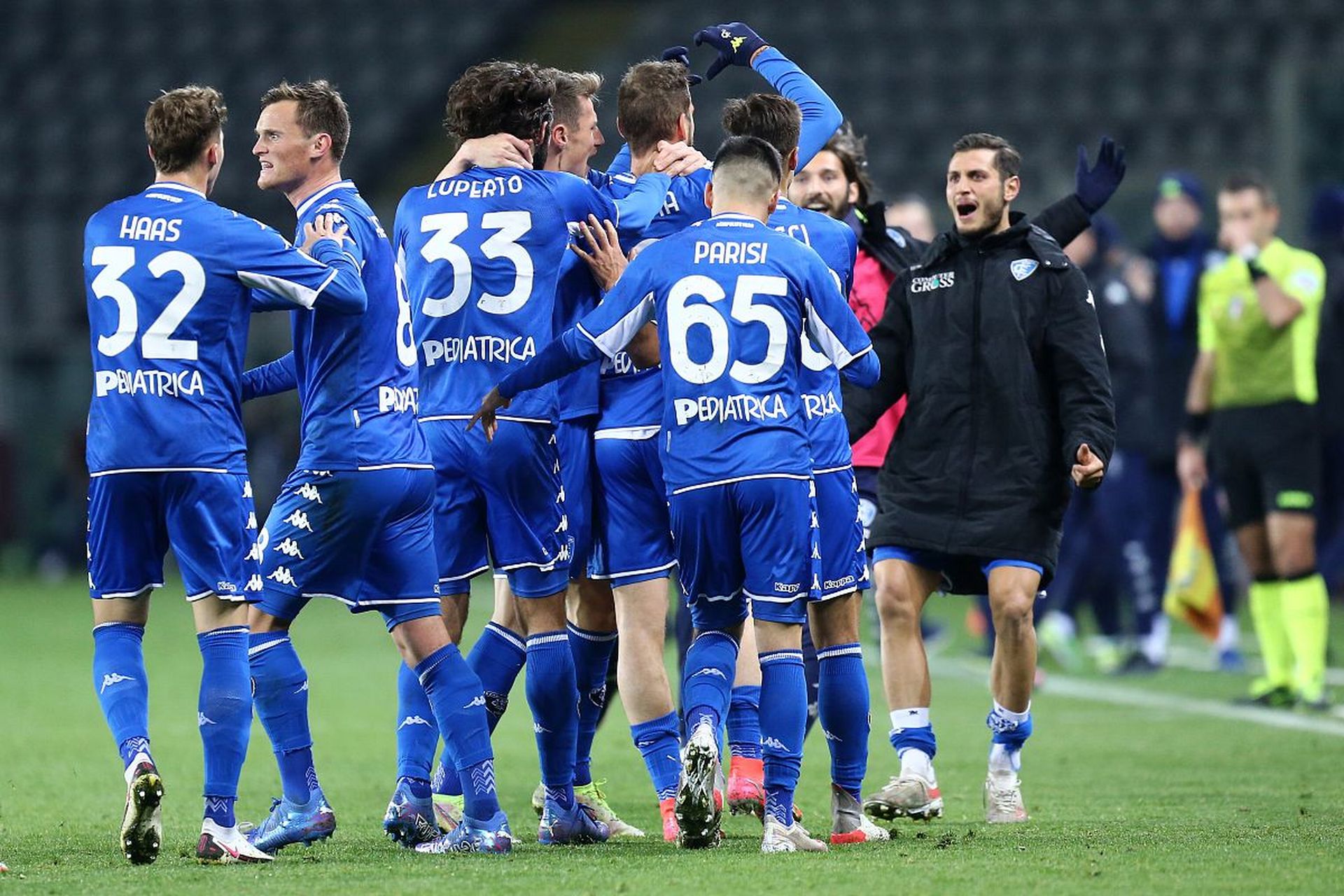 军的强劲助 军的强劲助